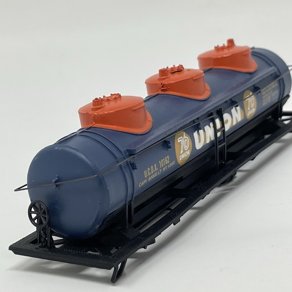Bachmann HO 43-1001-A5 Dome Tank Car Union 76, 43-1011-07 So Pacific Box 2pc LOT - Picture 4 of 16